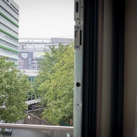 St George'S Hotel - Wembley-2